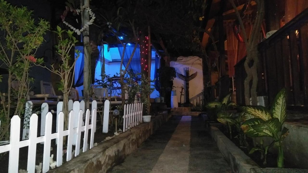 Bed and Breakfast Salon De Nomad Gili T. Gili Trawangan Zewnętrze zdjęcie