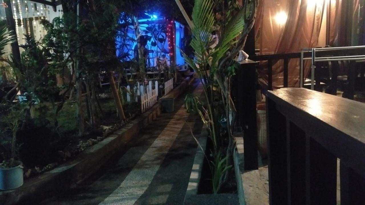 Bed and Breakfast Salon De Nomad Gili T. Gili Trawangan Zewnętrze zdjęcie